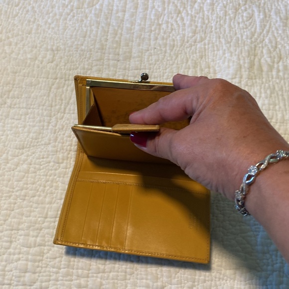 Beautiful Celine wallet in EUC - Picture 4 of 4